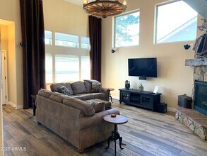 5056 S Topaz Rd in Flagstaff, AZ - Building Photo - Building Photo