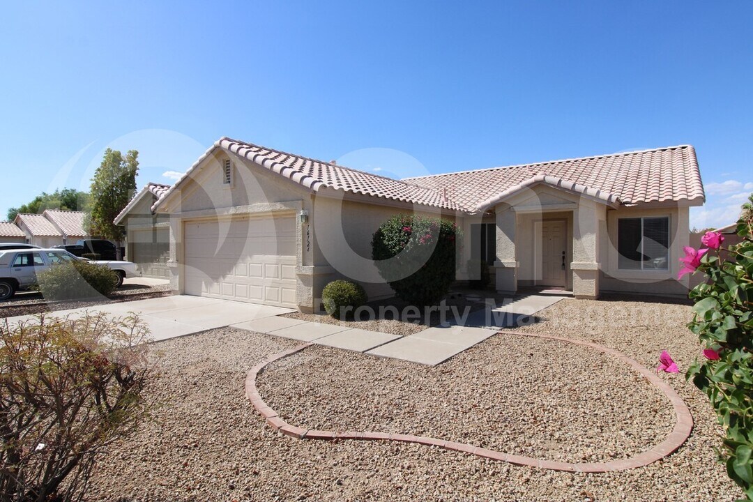 16124 W Madison St in Goodyear, AZ - Building Photo