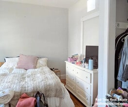 41 Belknap St, Unit 2 in Somerville, MA - Foto de edificio - Building Photo