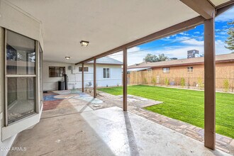 922 E Orange Dr in Phoenix, AZ - Building Photo - Building Photo