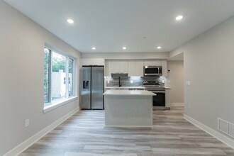 665 N 35th St in Philadelphia, PA - Building Photo - Building Photo