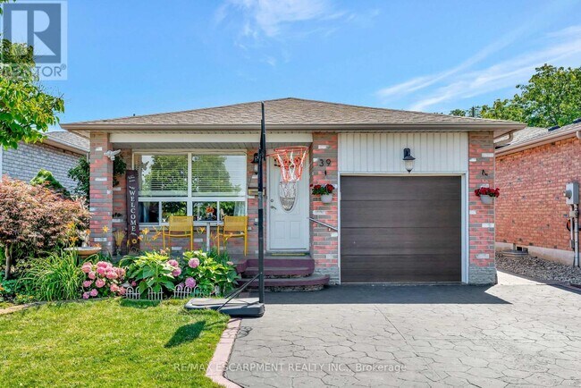 39 Marilyn Ct in Hamilton, ON - Building Photo - Building Photo