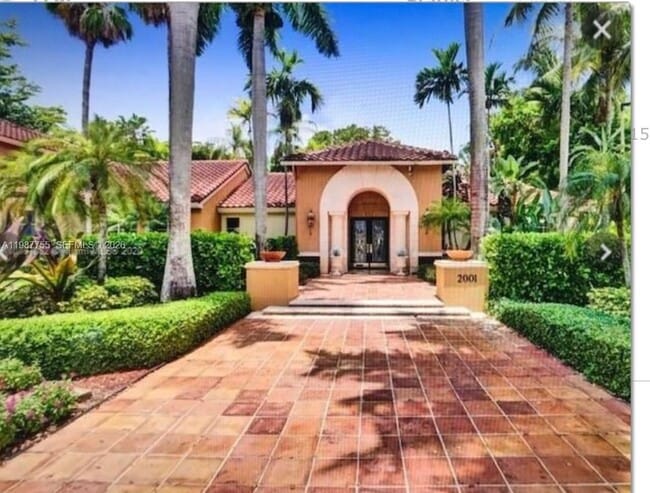 2071 Renaissance Blvd in Miramar, FL - Building Photo - Building Photo