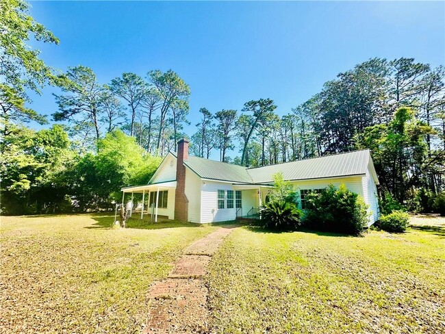 1005 Seminole Trail in Waycross, GA - Building Photo - Building Photo