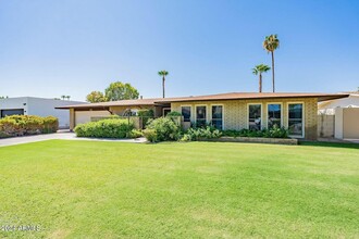 8555 E Vía De Los Libros in Scottsdale, AZ - Building Photo - Building Photo