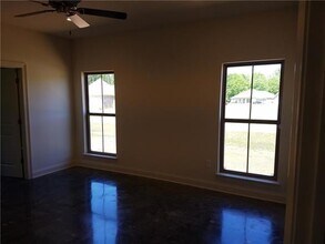 42227 S Falcon Dr, Unit 32 in Ponchatoula, LA - Building Photo - Building Photo