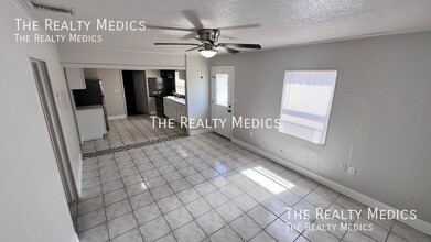 1316 Donna Ave in Cocoa, FL - Foto de edificio - Building Photo