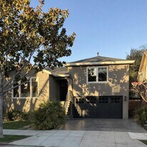 212 Dwight Rd in Burlingame, CA - Building Photo