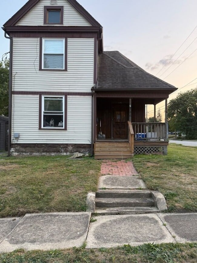 property at 146 Wadsworth Ave