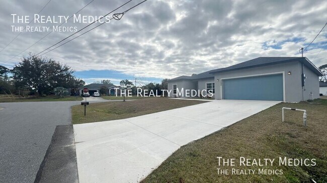 3298 Halden Ave SE in Palm Bay, FL - Building Photo - Building Photo