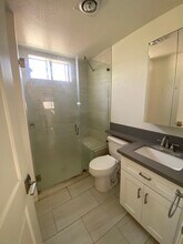 1801 W Victory Blvd in Burbank, CA - Building Photo - Building Photo