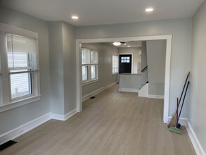 424 Oak St, Unit F in Audubon, NJ - Building Photo - Building Photo