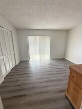 2170 W 60th St in Hialeah, FL - Building Photo - Building Photo