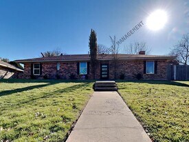 2724 Russwood Ln in Plano, TX - Building Photo