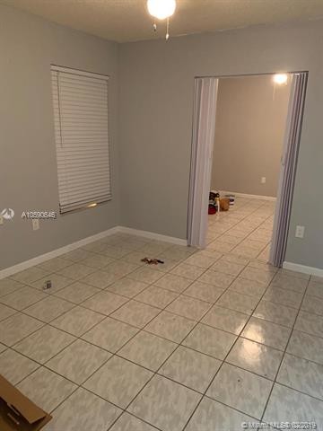 13710 SW 18th Terrace-Unit -0 in Miami, FL - Foto de edificio - Building Photo