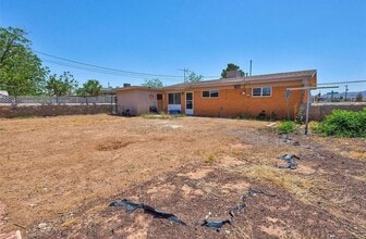 5201 Capistrano Dr in El Paso, TX - Building Photo - Building Photo