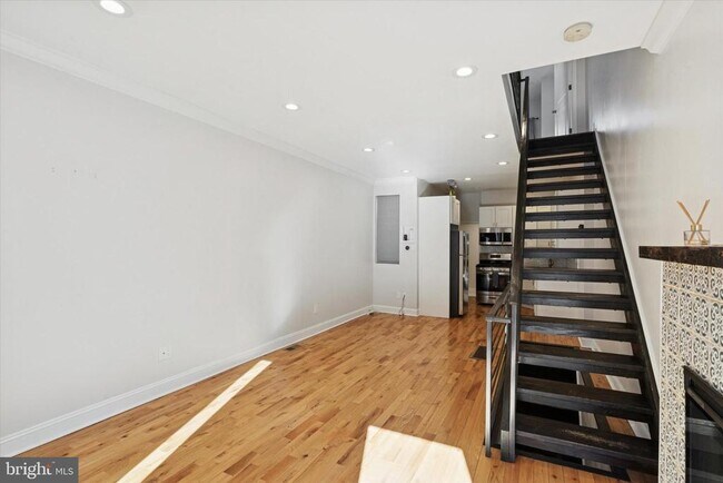 2527 Ingersoll St in Philadelphia, PA - Building Photo - Building Photo