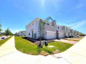 241 Bogey Dr in Davenport, FL - Building Photo - Building Photo