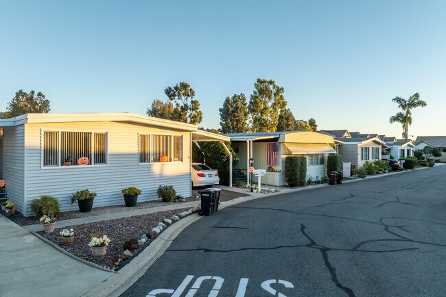 Rancho Alipaz in San Juan Capistrano, CA - Foto de edificio - Building Photo