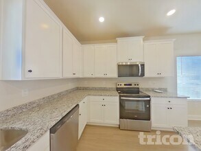 6442 Fairford Dr in Charlotte, NC - Foto de edificio - Building Photo