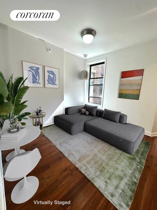 326 W 47th St in New York, NY - Foto de edificio
