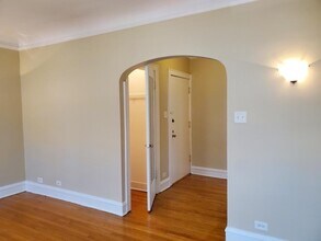 802 Elmwood Ave in Evanston, IL - Building Photo - Building Photo