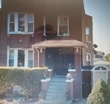 4939 W Cornelia Ave, Unit Basement in Chicago, IL - Building Photo