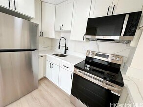 2015 Lime St in Honolulu, HI - Foto de edificio - Building Photo