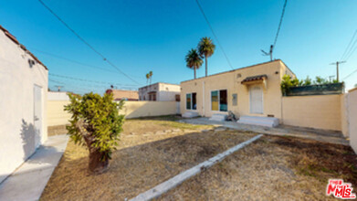 2059 W 83rd St in Los Angeles, CA - Building Photo - Building Photo