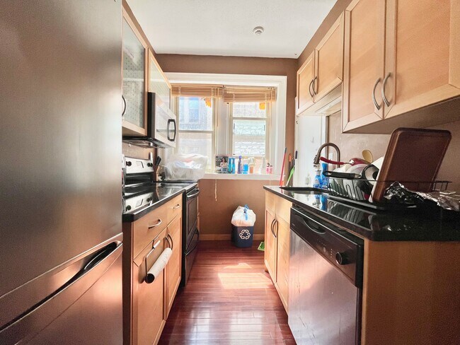 1645 Commonwealth Ave, Unit 4
