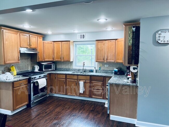 1925 W Schaumburg Rd in Schaumburg, IL - Building Photo - Building Photo