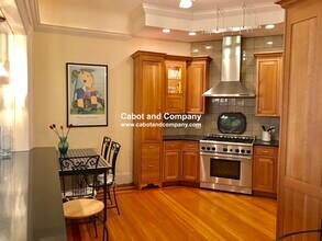 290 Commonwealth Ave, Unit 1 in Boston, MA - Building Photo - Building Photo