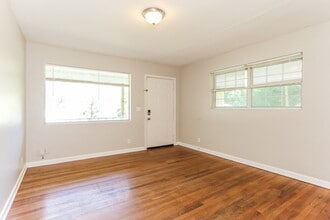 7244 Rhode Island Dr E in Jacksonville, FL - Building Photo - Building Photo