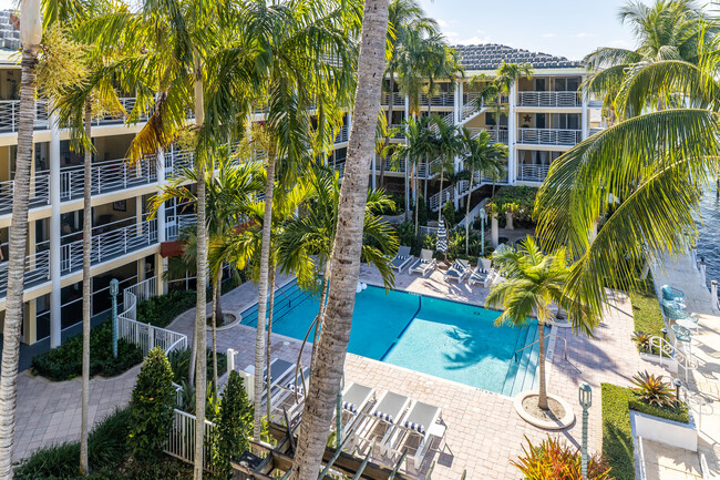 The Royal Colonial Apartments in Boca Raton, FL - Foto de edificio - Building Photo