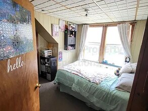 5 Falmouth St in Rumford, ME - Foto de edificio - Building Photo