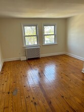 19 Firwood Rd in Port Washington, NY - Building Photo - Building Photo