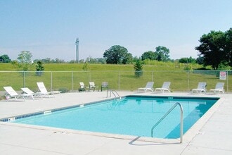 THE HIGHLANDS in St. Cloud, MN - Building Photo - Building Photo