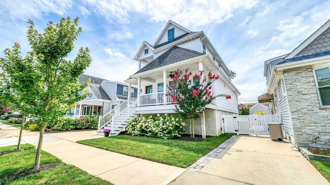 property at 212 N Thurlow Ave