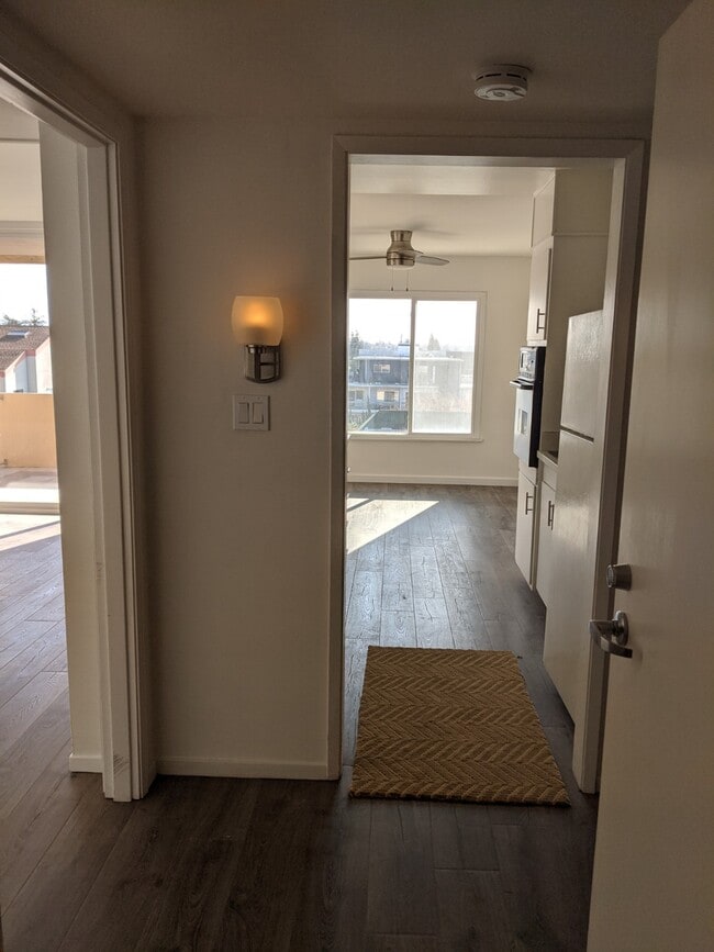 330 Vernon St, Unit 404 in Oakland, CA - Building Photo - Building Photo