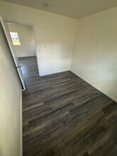 27 Hillside Ave in Monticello, NY - Foto de edificio - Building Photo