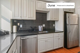Room in Shared 4 bed/1.5 bath home in Boston, MA - Building Photo - Building Photo