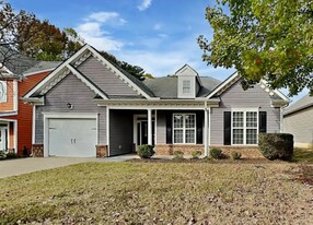 160 Plott Hound Dr in Clayton, NC - Building Photo