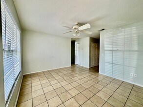 7433 Pebble Beach Rd in Ft. Myers, FL - Foto de edificio - Building Photo