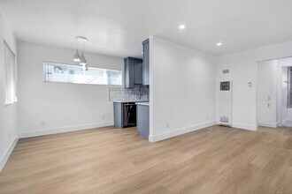 1118 11th Street in Santa Monica, CA - Building Photo - Building Photo