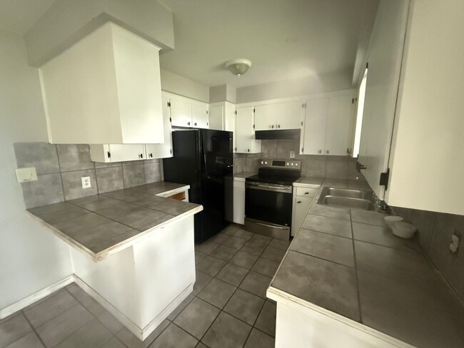 property at 5602 Montgomery Dr