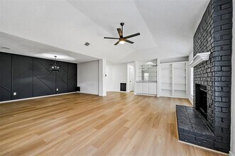 4044 St Christopher Ln in Dallas, TX - Building Photo - Building Photo