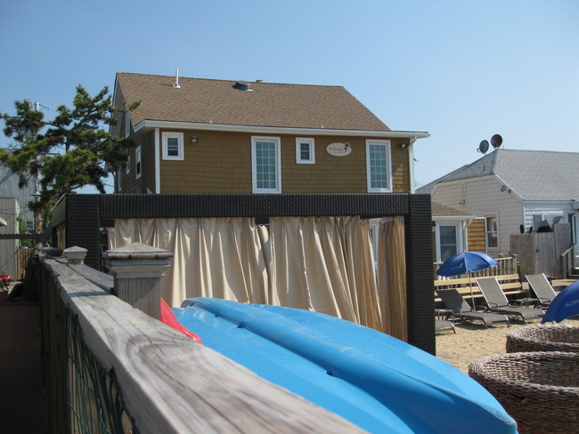 932 Bay Walk in Ocean Beach, NY - Building Photo - Building Photo