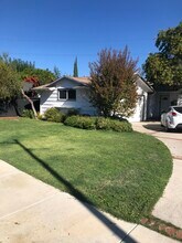 5646 Maynard Ave in Woodland Hills, CA - Building Photo - Building Photo