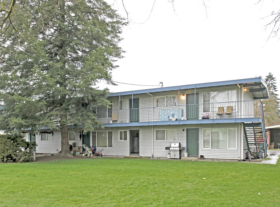 Rutherford Manor in Carnation, WA - Building Photo