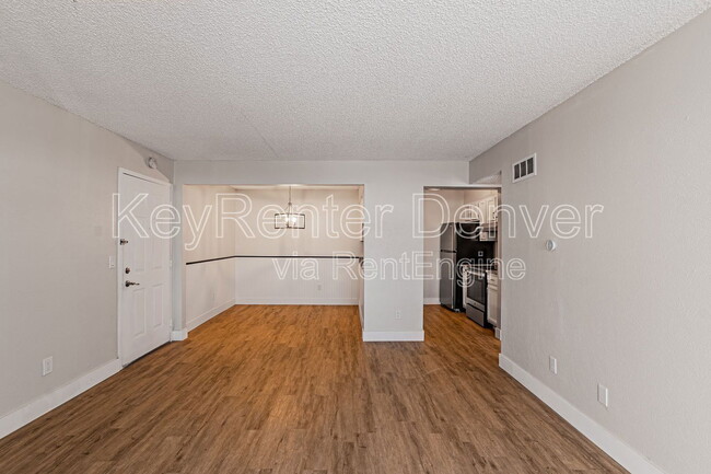 7665 E Eastman Ave in Denver, CO - Building Photo - Building Photo